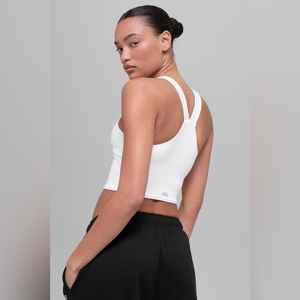 Alo Yoga Airbrush Real Bra Tank White Size Small Athleisure Pilates Workout - Picture 2 of 6